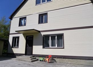 Продается дом, 385.5 м2, село Пляхо, улица Гагарина, 1