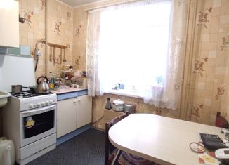 Продается 1-комнатная квартира, 35 м2, Тихвин, 2-й микрорайон, 3