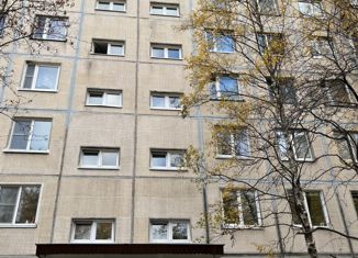 Продажа 4-комнатной квартиры, 73.5 м2, Санкт-Петербург, проспект Косыгина, 9к2, метро Ладожская