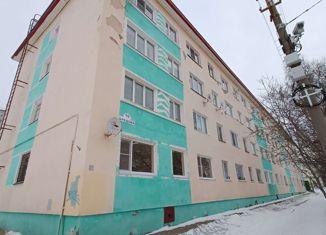 Продаю четырехкомнатную квартиру, 92.9 м2, Мончегорск, улица Бредова, 16