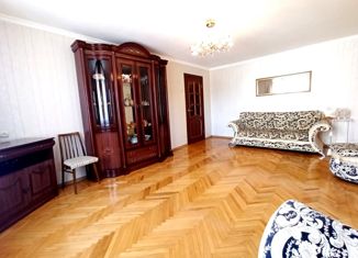 Продаю трехкомнатную квартиру, 68 м2, Ставрополь, улица 50 лет ВЛКСМ, 8А/1, микрорайон № 30