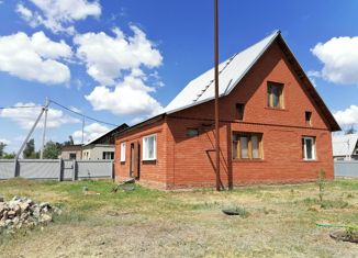 Продаю дом, 120 м2, село Нижняя Павловка, улица Ленина, 2