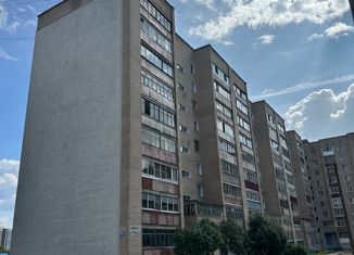 Продажа 2-комнатной квартиры, 46.3 м2, Киров, улица Дзержинского, 64к2, Октябрьский район