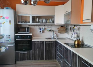 Продаю трехкомнатную квартиру, 81.5 м2, Челябинск, улица Лобырина, 9, жилой район Краснопольская Площадка 1