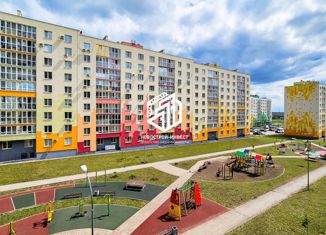 Продам 3-комнатную квартиру, 80 м2, поселок городского типа Стройкерамика, улица Анетты Басс, 7