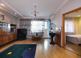 Продается 2-комнатная квартира, 52 м2, Новосибирск, улица Галущака, 15