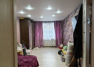 Продаю 2-ком. квартиру, 46.5 м2, Кушва, улица Республики, 5