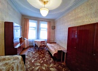 Продажа 2-комнатной квартиры, 61.5 м2, Псковская область, улица Свердлова, 46