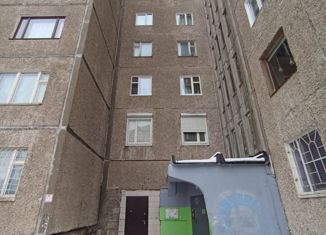 Продажа двухкомнатной квартиры, 57 м2, Мурманск, Кольский проспект, 11