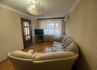 Продаю трехкомнатную квартиру, 57.8 м2, Нальчик, улица Идарова, 209, район Стрелка
