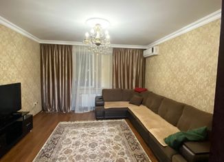 Продается 4-ком. квартира, 95 м2, Каспийск, улица Амет-хан Султана, 26