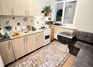 Продаю 1-комнатную квартиру, 33.3 м2, Добрянка, улица Герцена, 40А