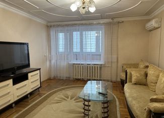 Сдается 4-комнатная квартира, 80 м2, Армавир, улица Ефремова, 134
