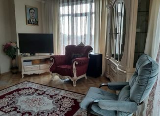 Продам 2-комнатную квартиру, 78 м2, поселок городского типа Новомихайловский, Морская улица, 5/1к3