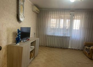 Продажа трехкомнатной квартиры, 68 м2, Михайловск, улица СНИИСХ, 8