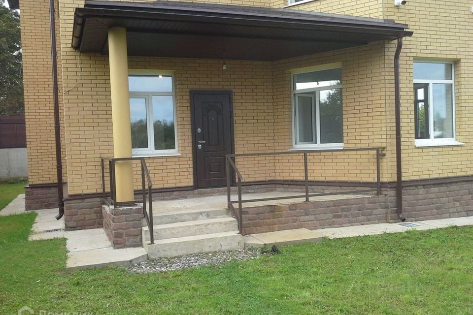 Дом у леса. Южная усадьба култаево. Курск ул любажская. Янтарный переулок ульяновск. Дома поселок ленинское.