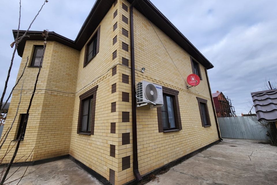 в поселке 224 дома