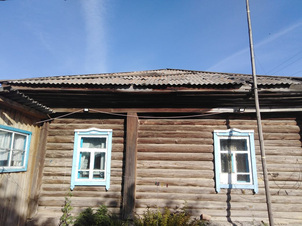 Здания Бывшего Сельсовета Село Долганка Фото